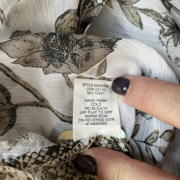 Fig And Flower Shirt Women Large Beige Brown Animal Floral Print Sheer Whimsey - Picture 11 of 11